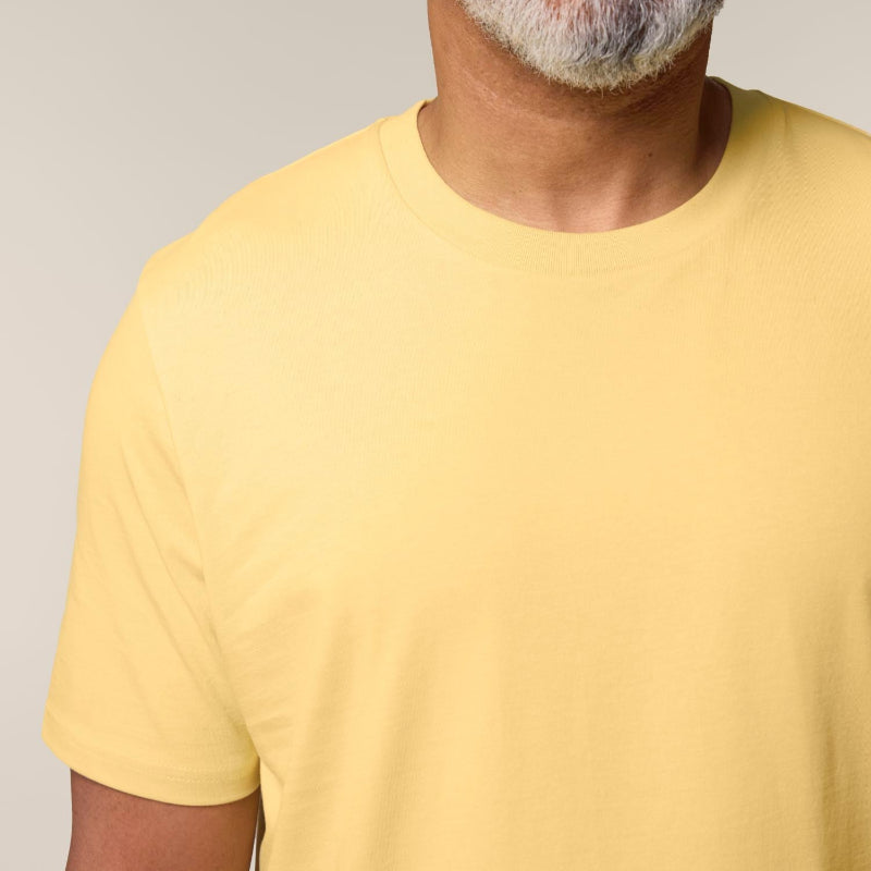 Come riconoscere una t-shirt di qualità: 4 cose da controllare prima di comprarla