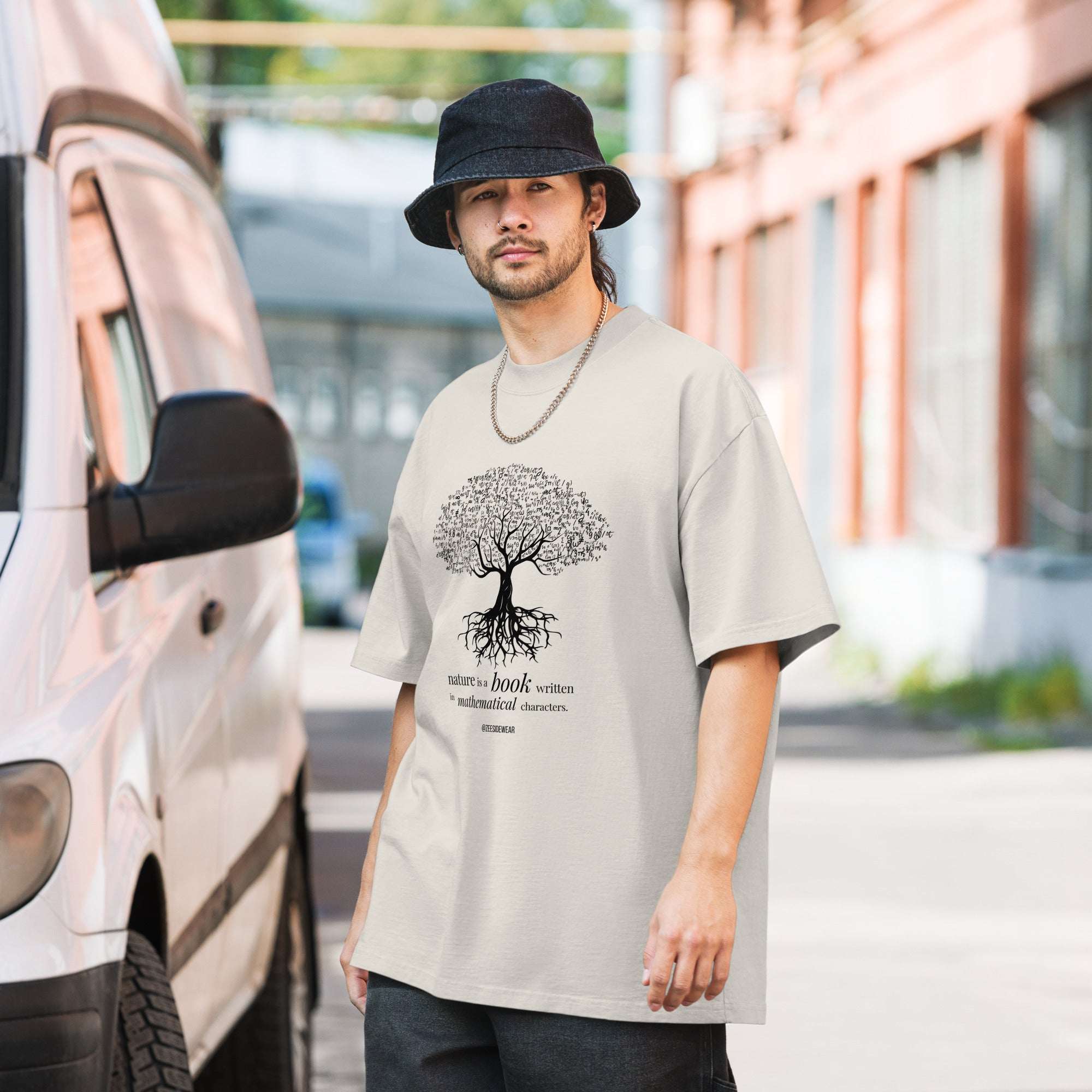 T-shirt Oversize NATURE IS A BOOK WRITTEN IN MATHEMATICAL CHARACTERS