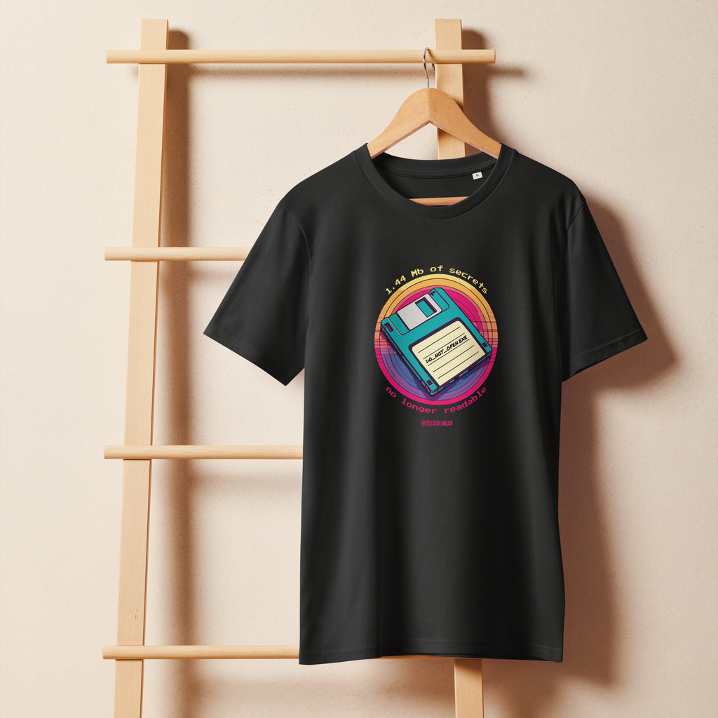 T-shirt 1.44 Mb OF SECRETS, NO LONGER READABLE