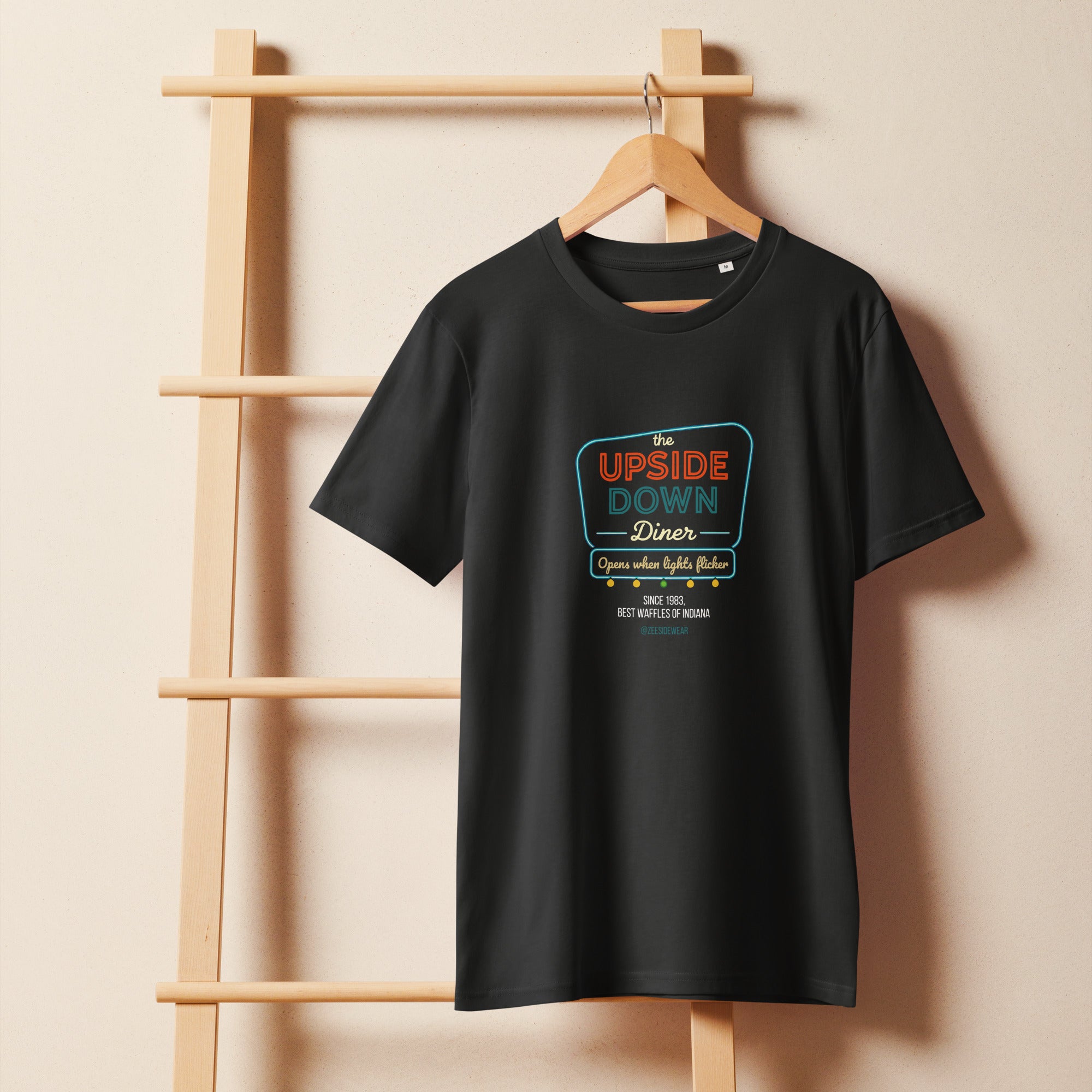 T-shirt The UPSIDE DOWN Diner